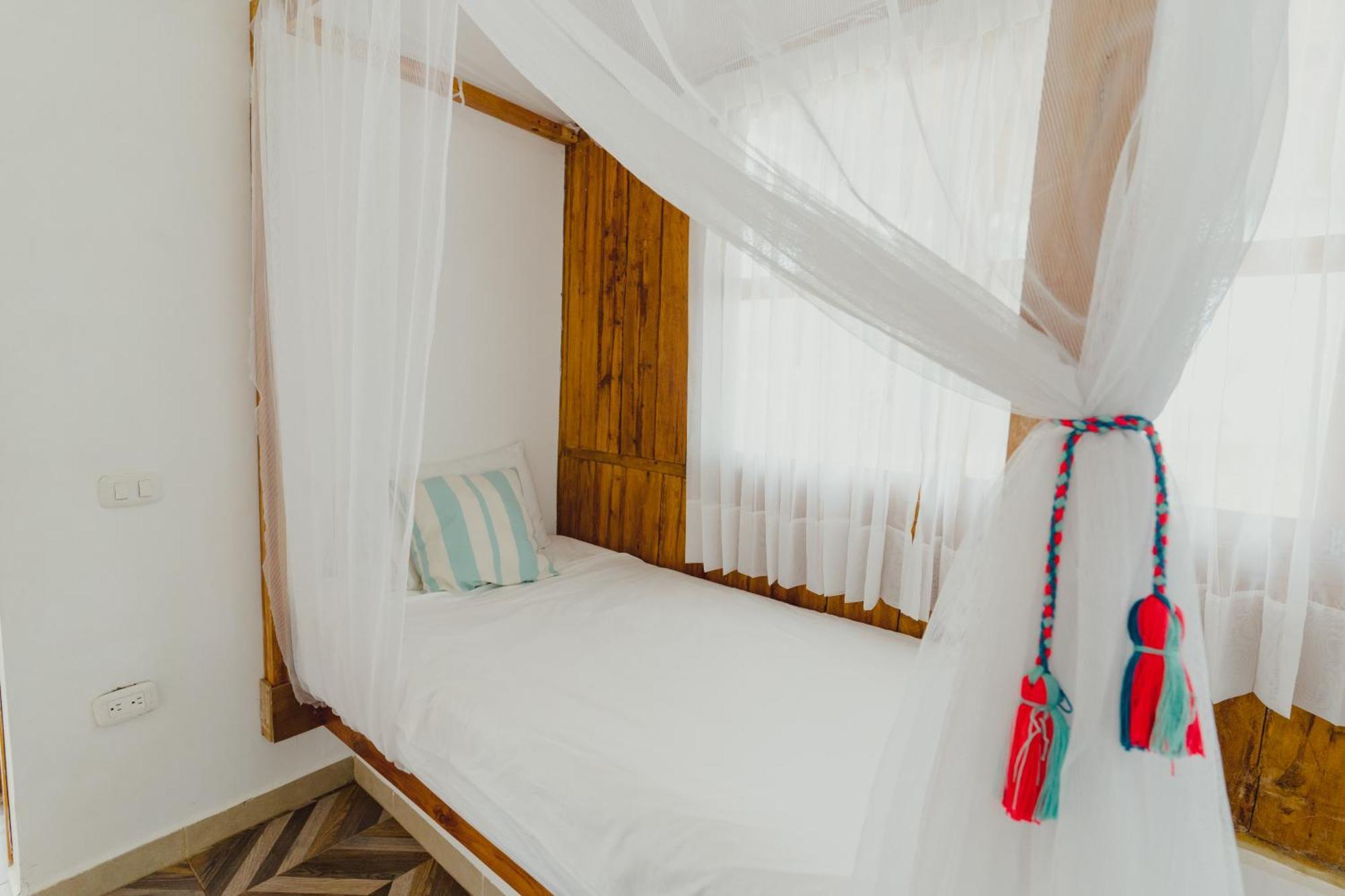 Uuttaaka Eco-Hotel Паломино Екстериор снимка